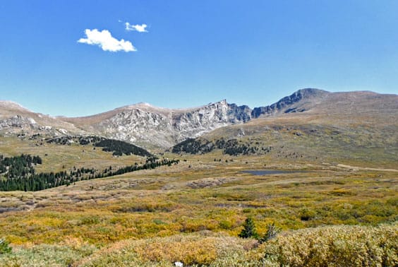 Pic of The scenery is spectacular at the trailhead for Mt. Bierstadt.