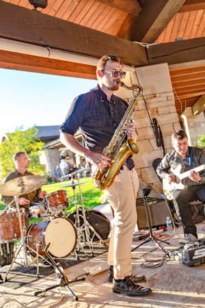 Phoit of a man playing the saxaphone