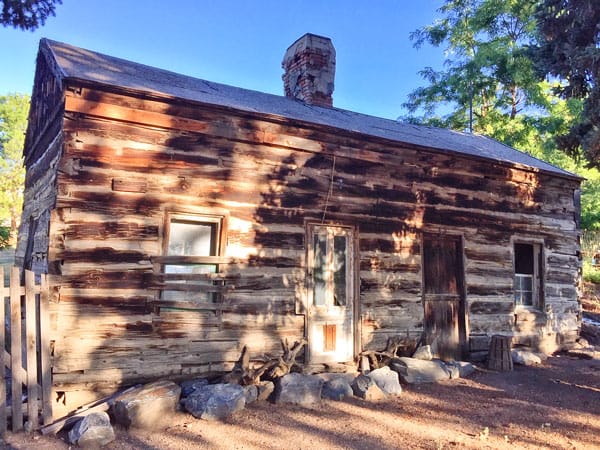 Picture of the home, the hostel and the Bennet Springs Post Office 