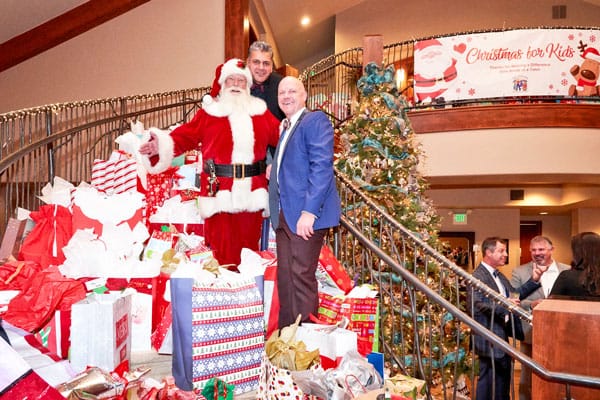 Picture of Santa with gifts