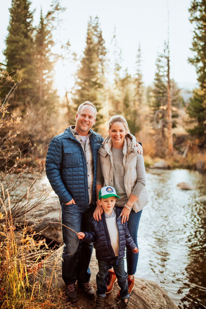 Photo fo the Crosby family hiking.