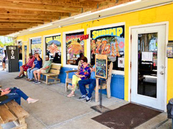 Photo of Hunt’s Oyster Bar in St. Andrew fishing village.