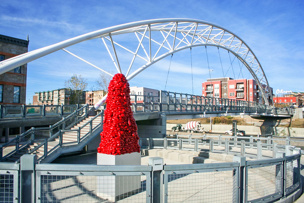 Photo of the Highland Bridge, a pedestrian bridge.