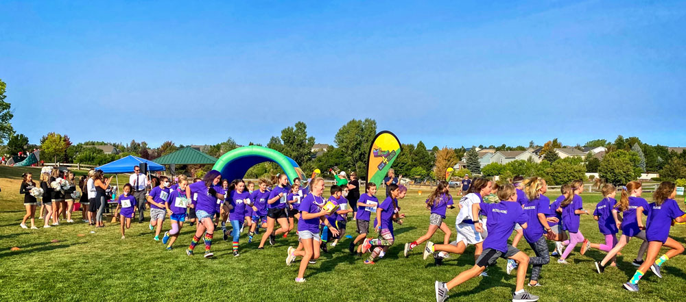 Phot of fifth grade students at Buffalo Ridge Elementary (BRE) started the first round of running at this year’s fun run at fundraiser.