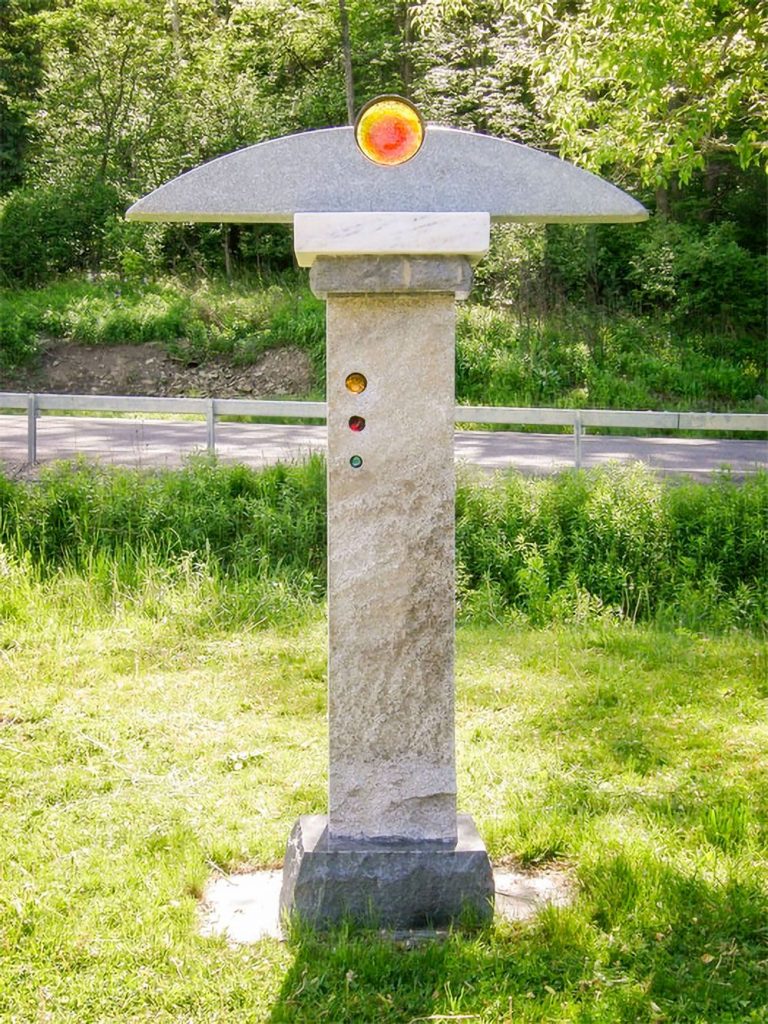 Photo of “Amber Eye” sculpture created by artist Glenn Zweygardt