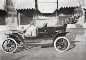 The 1908 Ford Model T was produced on a moving assembly line. 